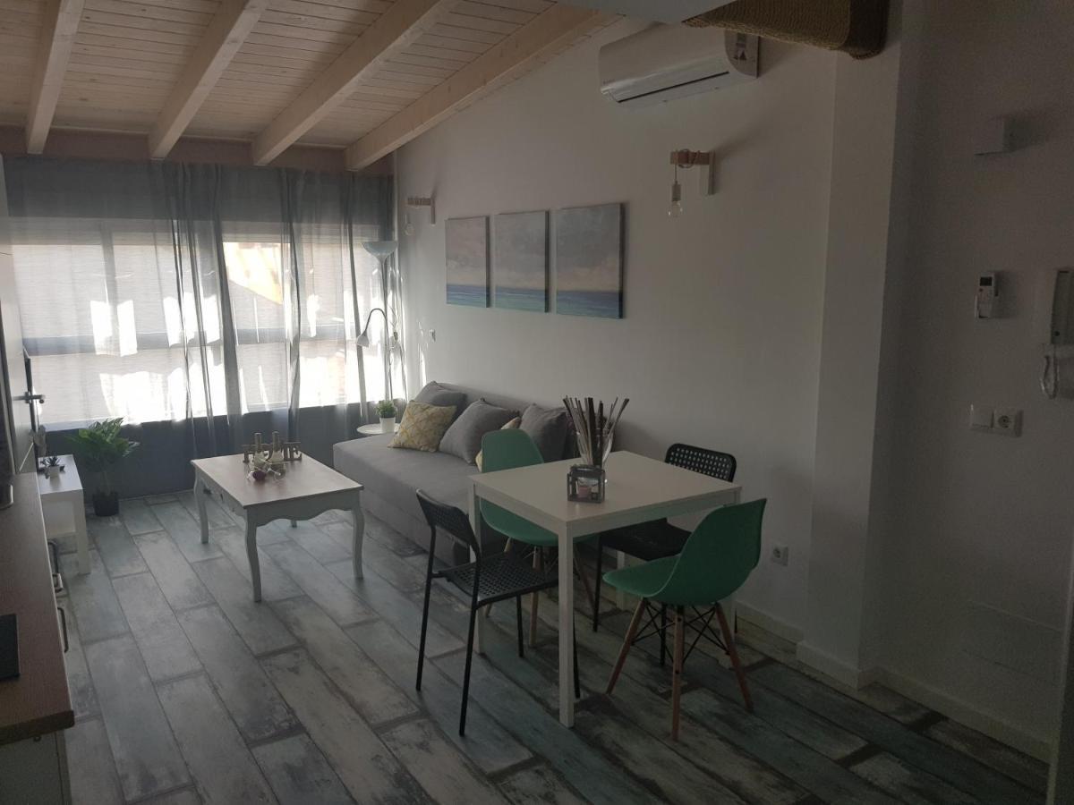 מאלגה Apt 5 - Apartamento En La Playa De El Palo מראה חיצוני תמונה